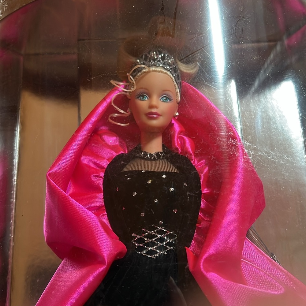 Vintage 1998 Happy Holidays Barbie Doll Special Edition Mattel & Ornament - Picture 6 of 11